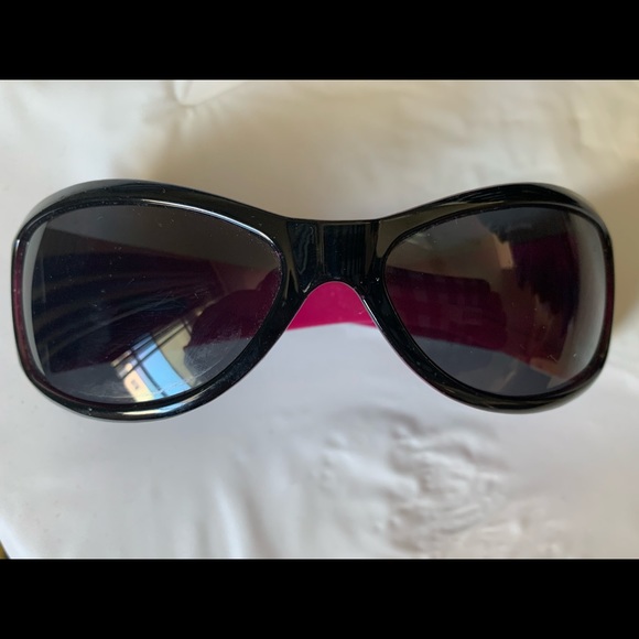 Children’s Foster Grant  sunglasses - Picture 1 of 3